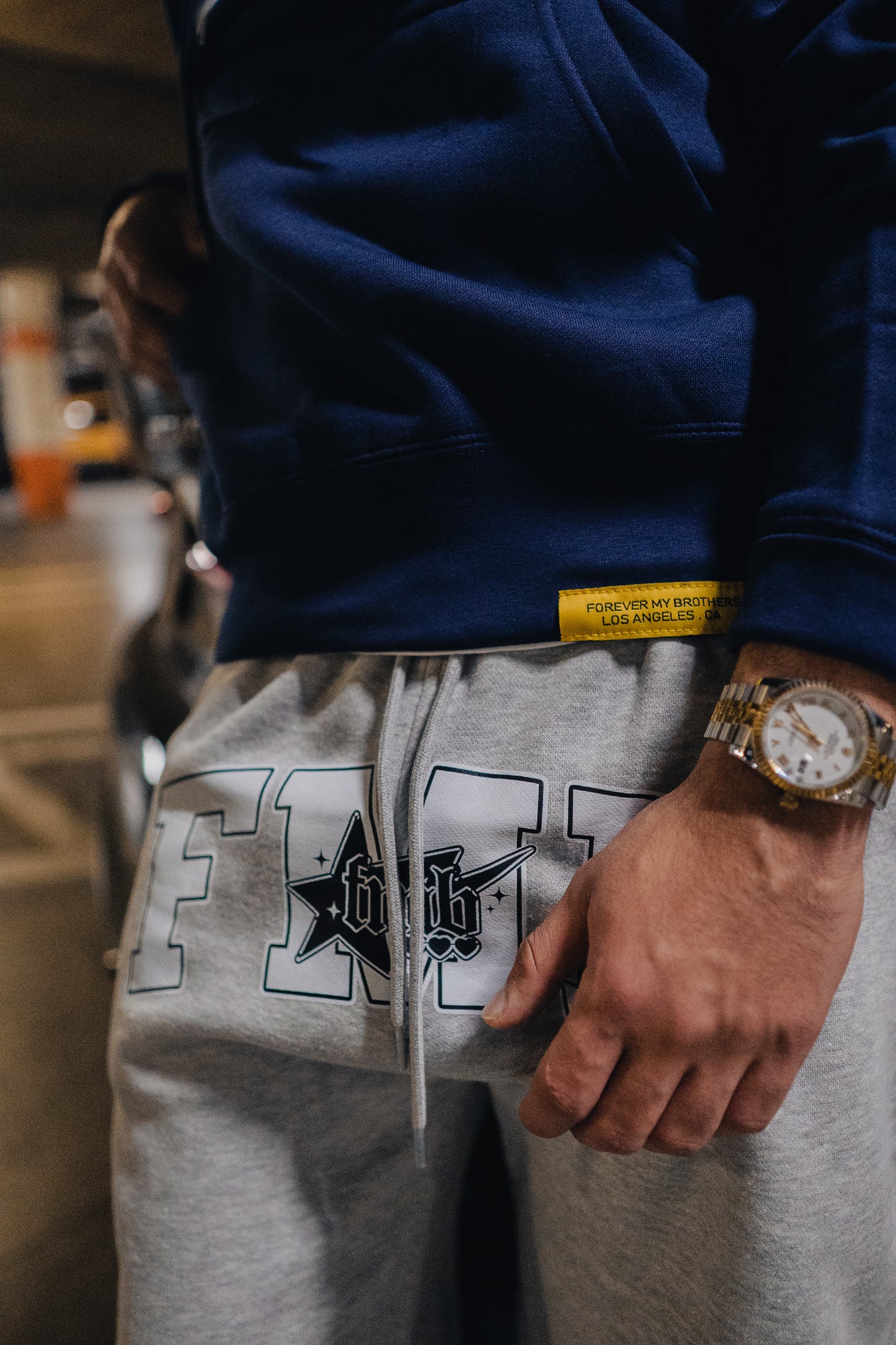 EXCLUSIVE GREY SWEATS