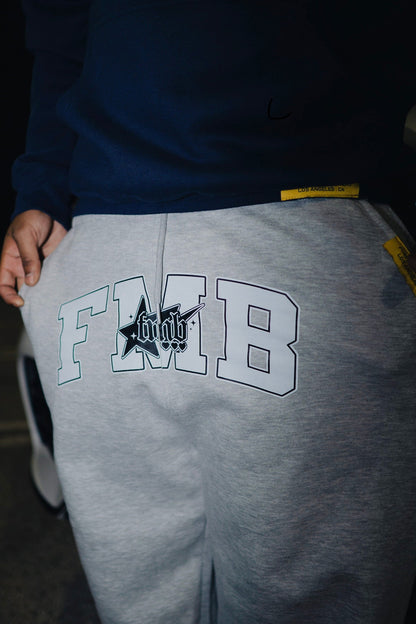 EXCLUSIVE GREY SWEATS